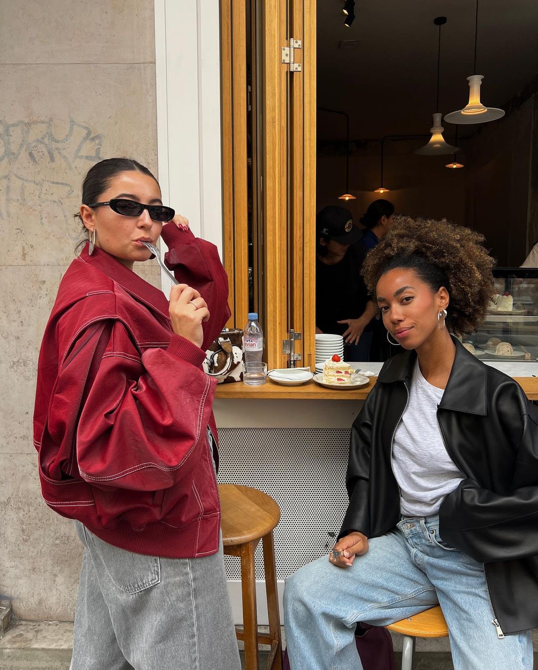Oversize-Jacke mit Kontrastnähten in Rot