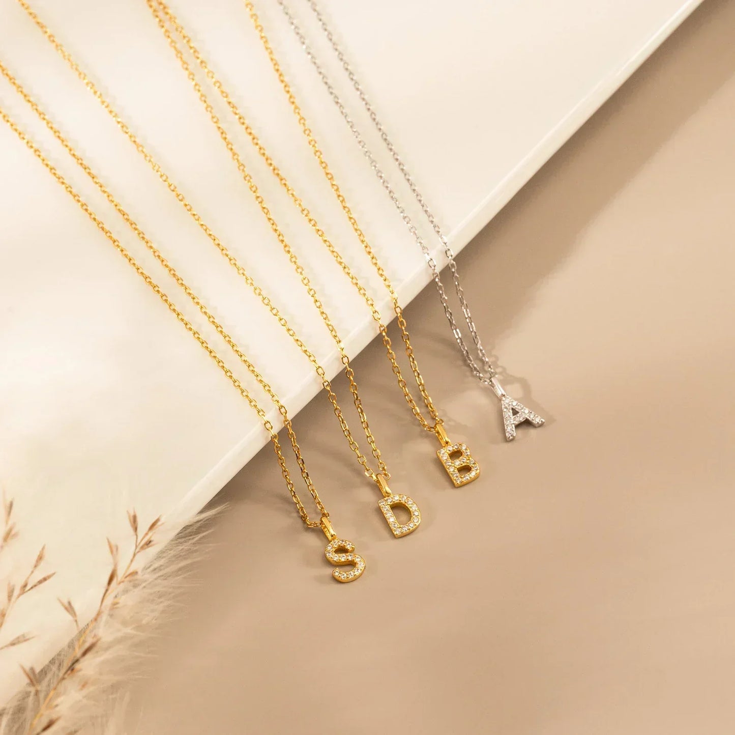 Personalisierte Pavé-Halskette mit Initialen